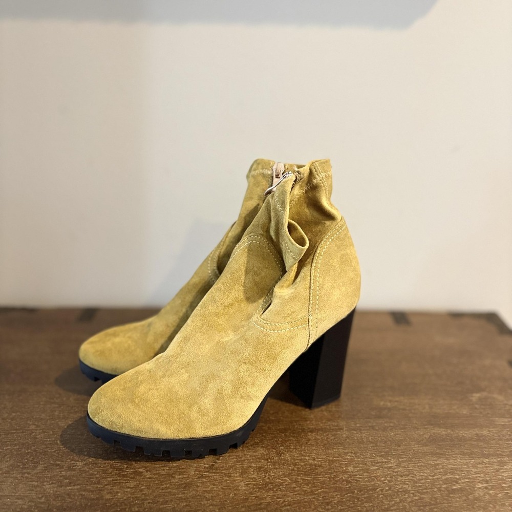 Azalea Wang Boots Womens Size 10 Yellow Faux Suede‎ Ankle Block Heel Lug Sole